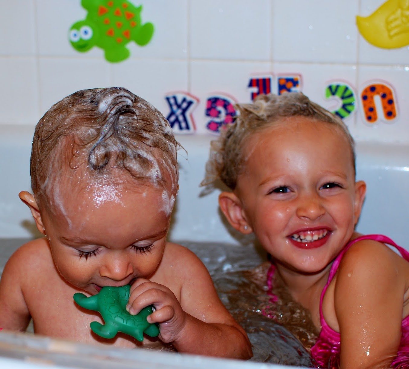 How Baby Bath Conditioning Helps Prepare Little Ones for Swim Lessons